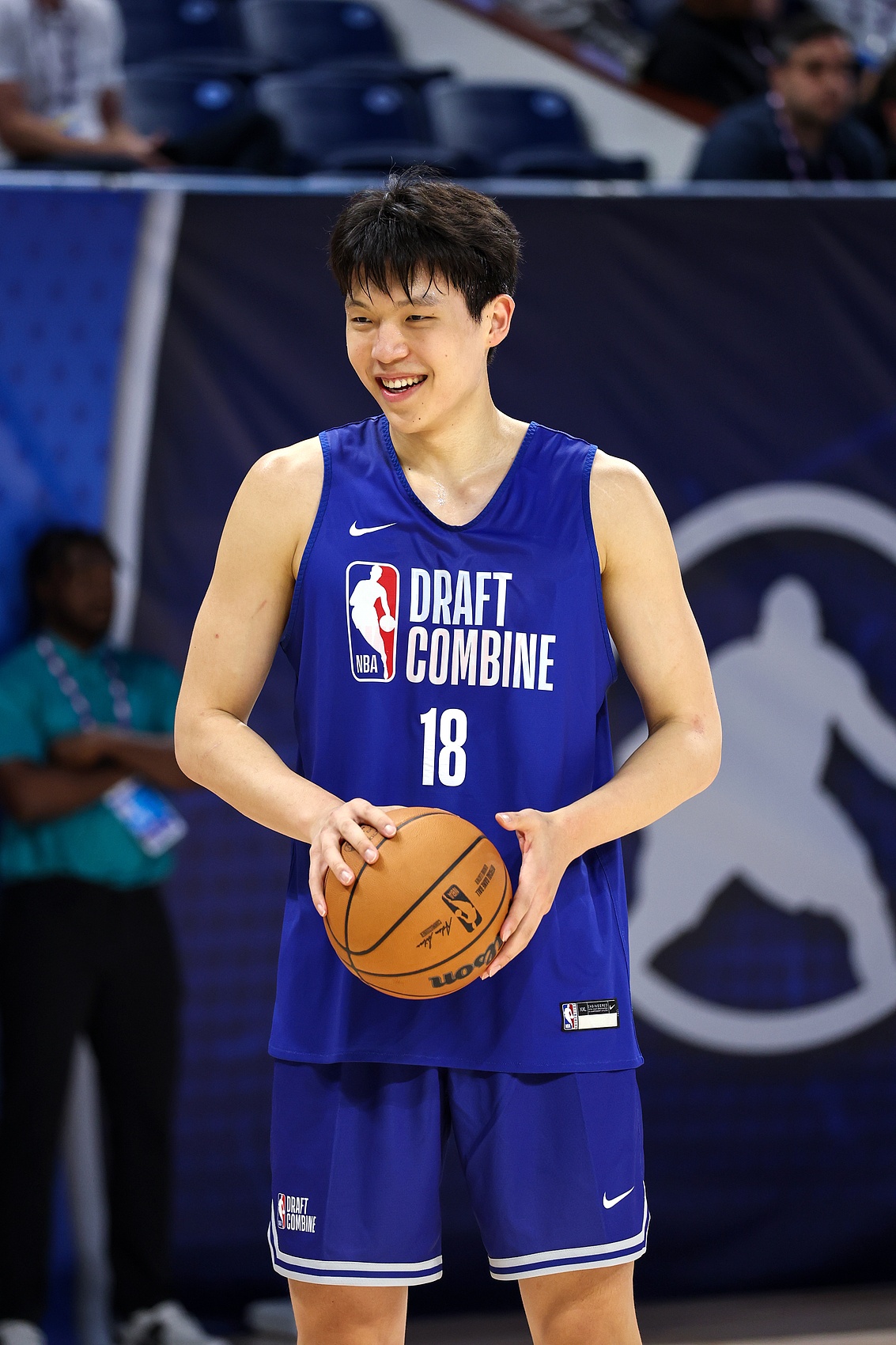 青島日報：無緣NBA選秀“小綠屋”意料之中，楊瀚森簽位基本確定