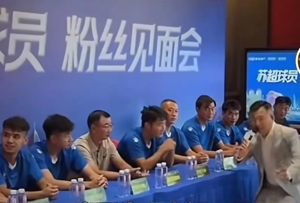 蘇超宿遷隊在新售樓盤開粉絲見面會，工作人員：與賣房沒太大關系
