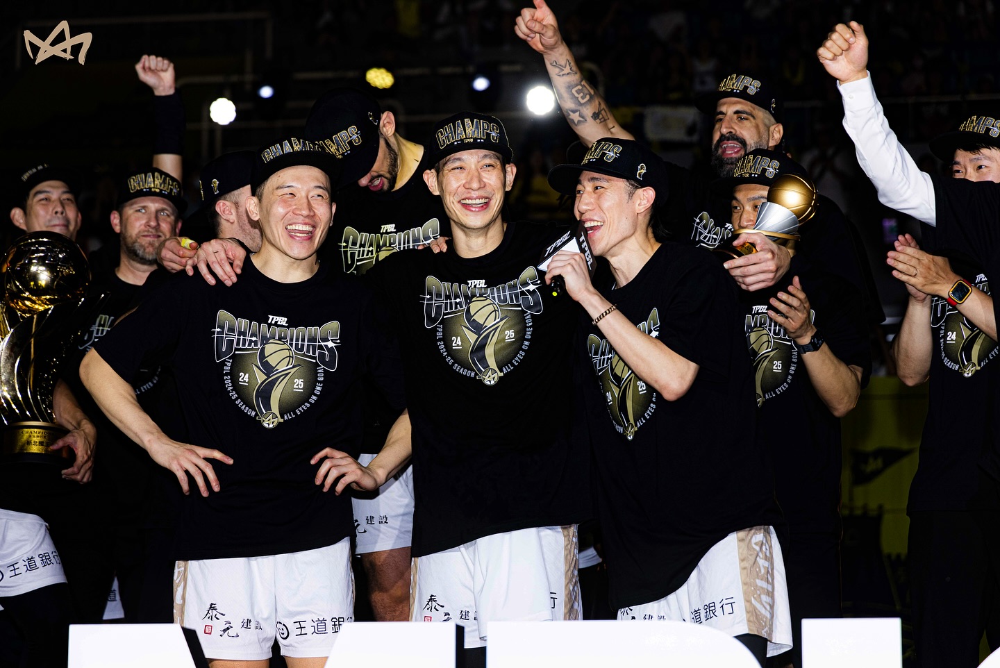 林書豪更新社媒：我們是冠軍！Back to back??！一切付出都值得