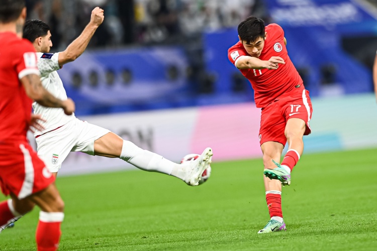 陳晉一：與日本隊(duì)比賽有別樣感覺(jué)，賽前母親鼓勵(lì)我爭(zhēng)取進(jìn)個(gè)球