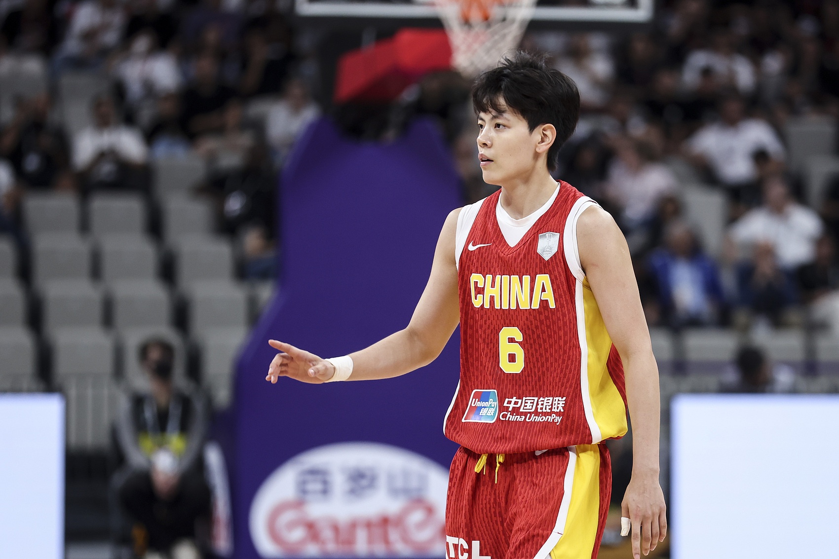 穩(wěn)??！中國女籃半場42-23新西蘭！楊舒予10+3+3 張子宇4分鐘6分