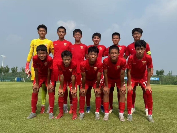 第四屆中國(guó)青少年足球聯(lián)賽U15組總決賽 海港U15隊(duì)2-1晉級(jí)全國(guó)16強(qiáng)