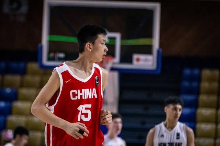 不穩(wěn)定！中國(guó)U16男籃全場(chǎng)24罰13中 罰球命中率54.2%