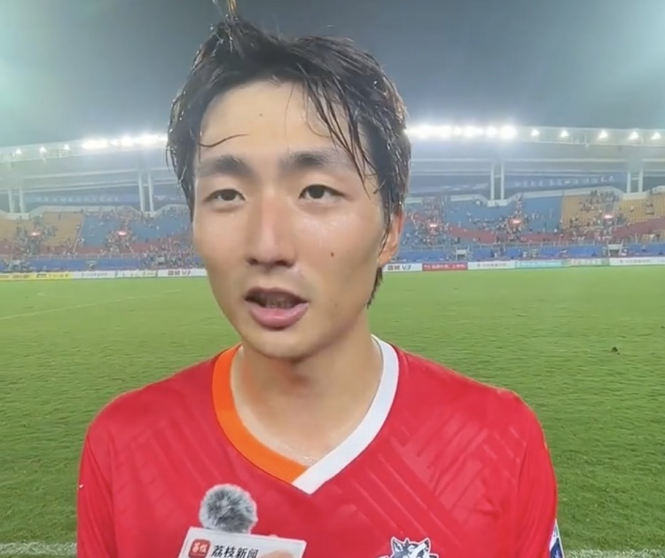 南通隊(duì)10勝2平位列蘇超常規(guī)賽第一，隊(duì)長(zhǎng)：我們的目標(biāo)就是冠軍