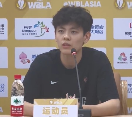 楊舒予：這個MVP屬于大家 這是對我現(xiàn)階段的認可但不代表未來